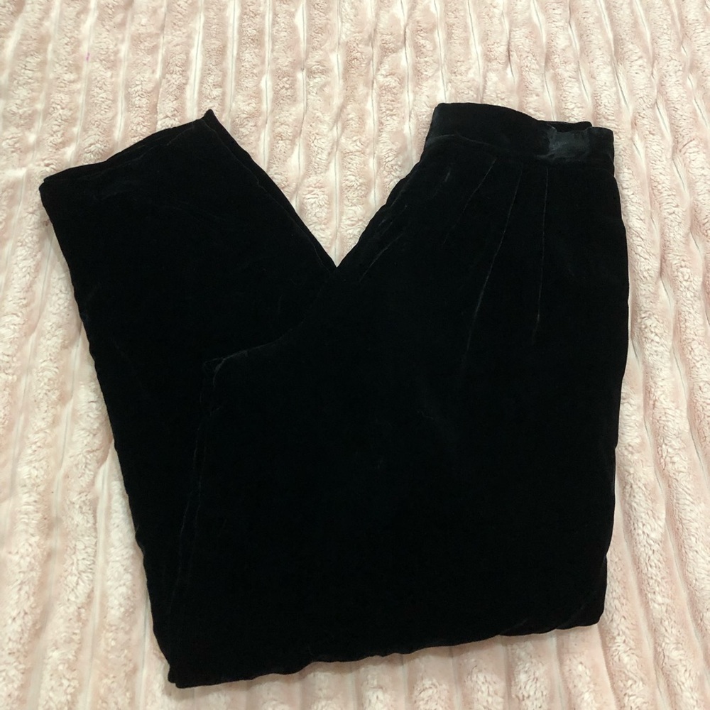 Dana Buchman Women’s Black Velvet Vintage Pants Size 10